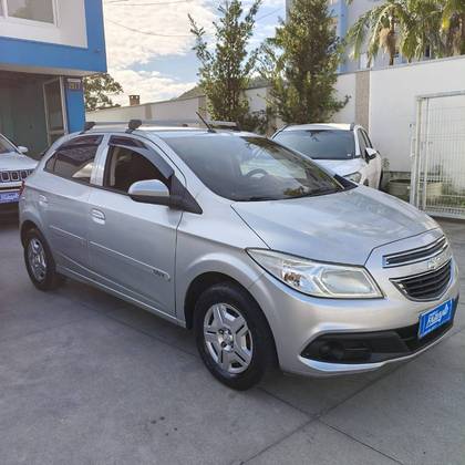 CHEVROLET ONIX 1.0 MPFI LT 8V FLEX 4P MANUAL CHEVROLET ONIX 1.0 MPFI LT 8V FLEX 4P MANUAL